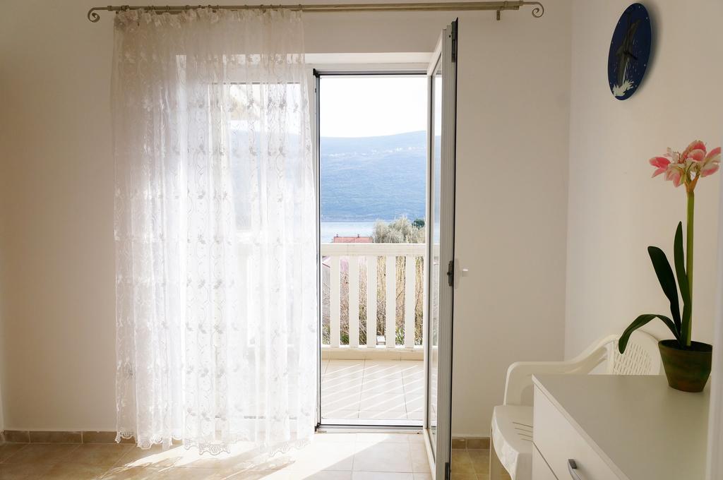 Apartment Begonia Of Kumbor Herceg Novi Exterior photo